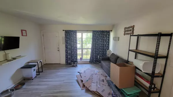 Crestview, FL 32536,131 Adkinson Drive