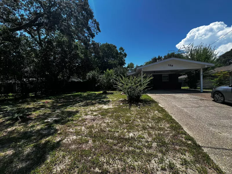 139 NW Robinwood Drive, Fort Walton Beach, FL 32548