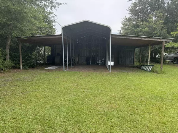 Freeport, FL 32439,193 Black Creek Lodge Road