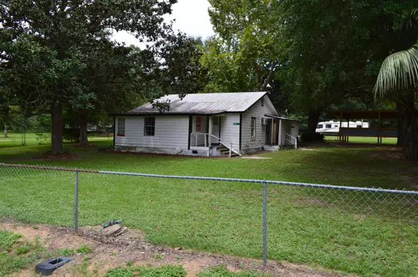 4103 King Lake Road, Defuniak Springs, FL 32433