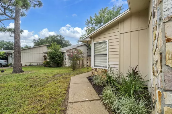 Shalimar, FL 32579,105 Post Oak Place