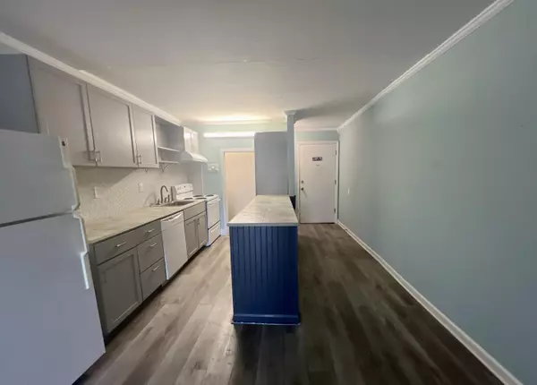Mary Esther, FL 32569,209 W Miracle Strip Parkway  #APT A304