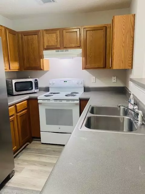 Crestview, FL 32539,365 Crooked Pine Trail