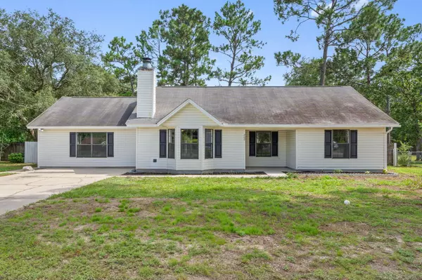 200 W Walker Circle, Crestview, FL 32539