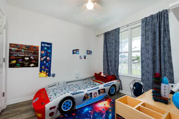 Gulf Breeze, FL 32563,5527 Sea Spray Court