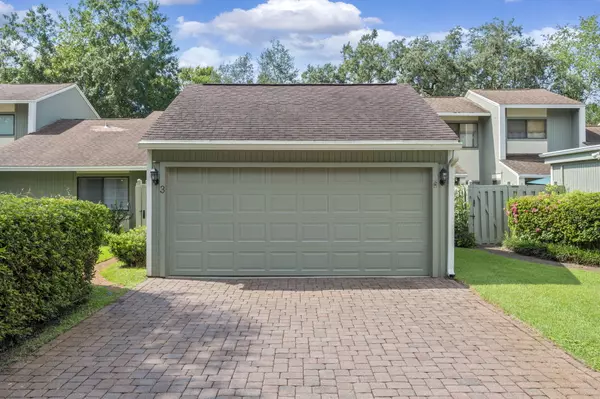 Niceville, FL 32578,800 Bay Drive  #3