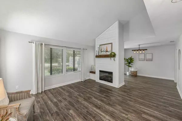 800 Bay Drive #3, Niceville, FL 32578