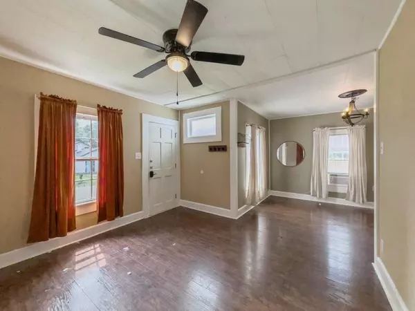 Crestview, FL 32536,383 N Booker Street
