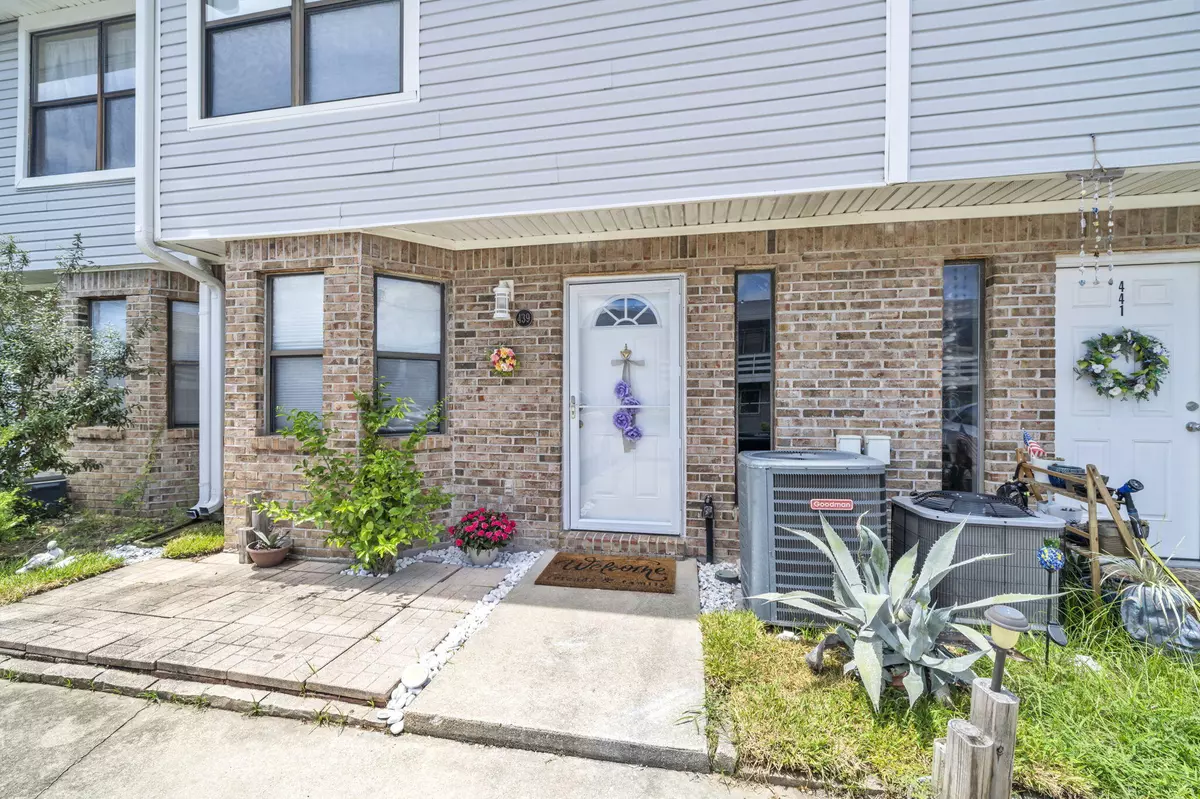 Fort Walton Beach, FL 32547,439 Waterway Lane