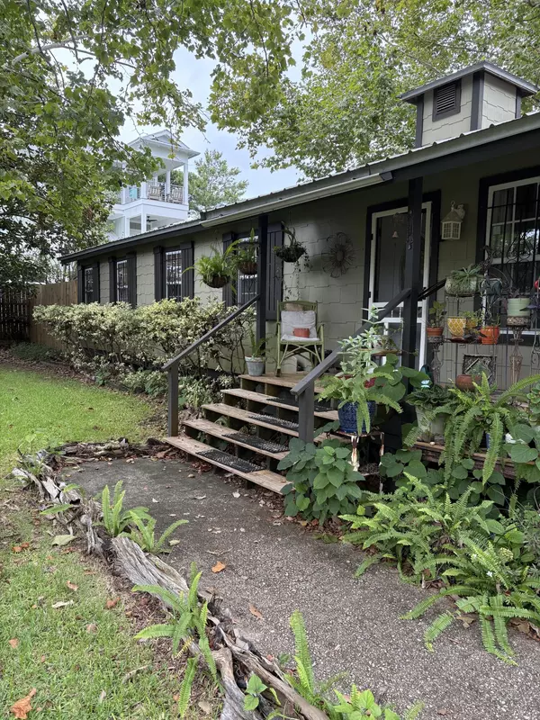 Santa Rosa Beach, FL 32459,335 Acacia Street