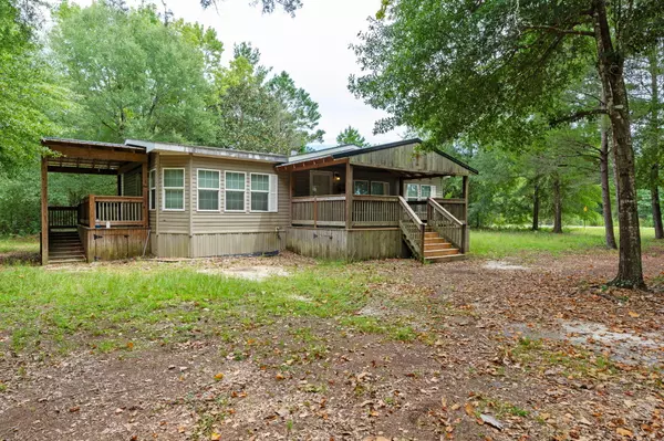 Defuniak Springs, FL 32433,350 W Dogwood Avenue