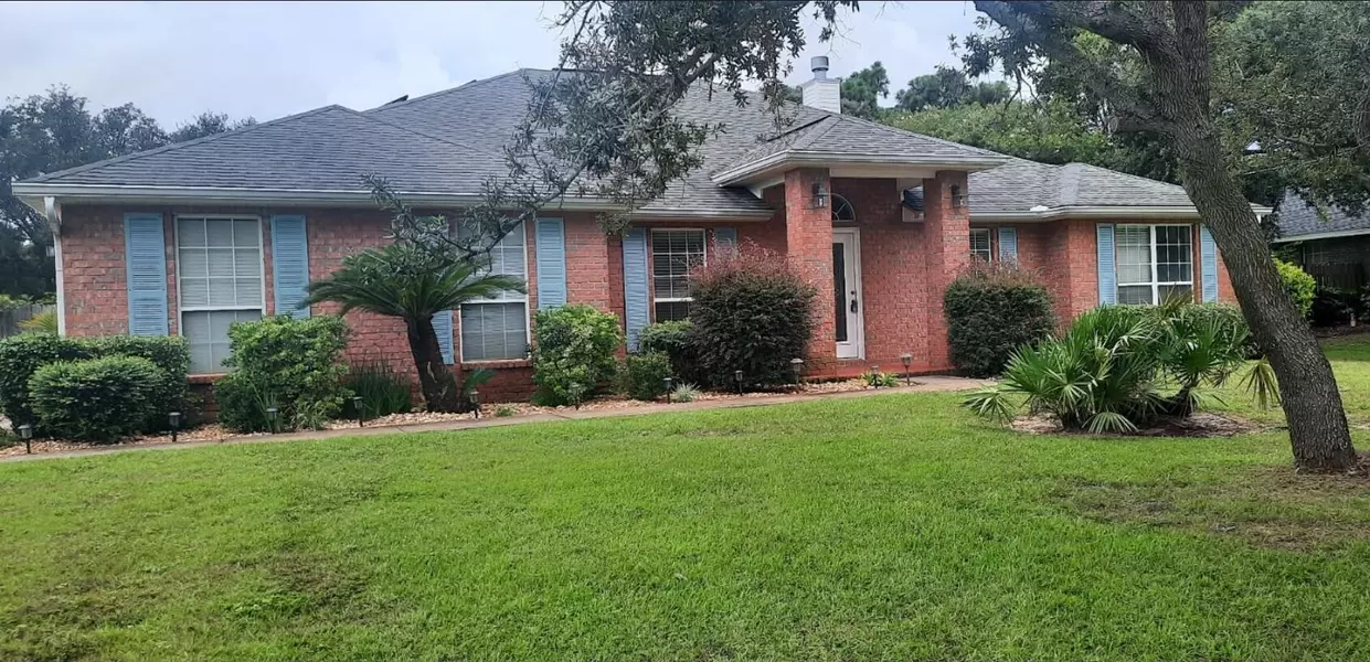 2025 Resort Street, Navarre, FL 32566