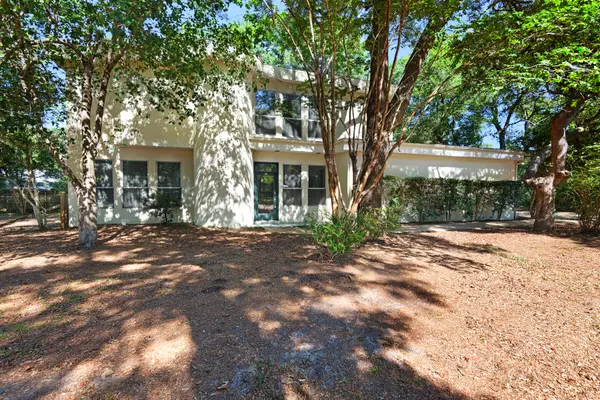 Fort Walton Beach, FL 32547,905 Woodbriar Court
