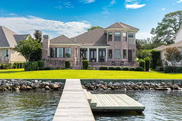 Destin, FL 32541,907 Peacock's Point Drive