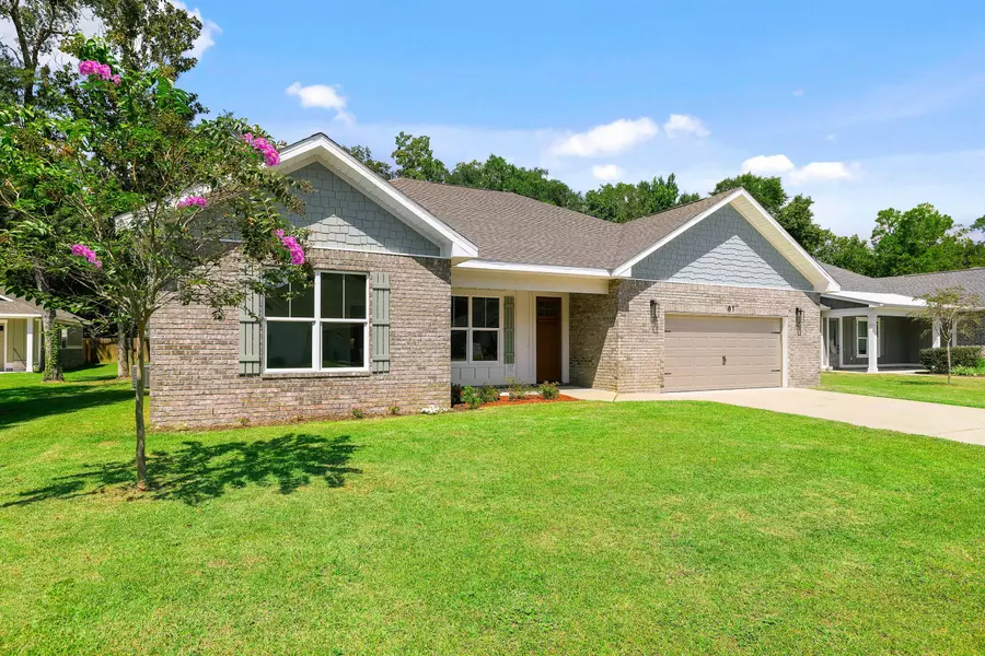 61 Spruce Street, Freeport, FL 32439