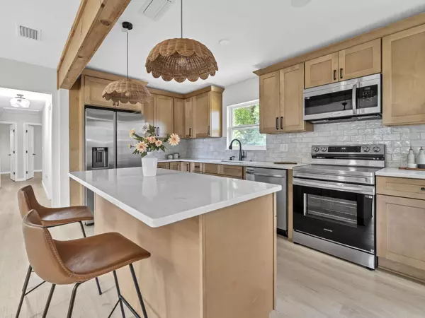 Fort Walton Beach, FL 32548,116 NW Moriarty Street