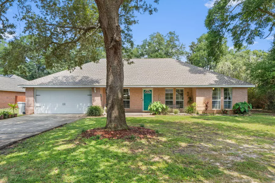 6910 Calle De Caballero, Navarre, FL 32566