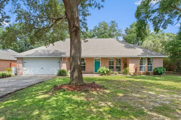 6910 Calle De Caballero, Navarre, FL 32566