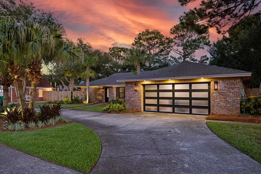 12 E Country Club Drive, Destin, FL 32541