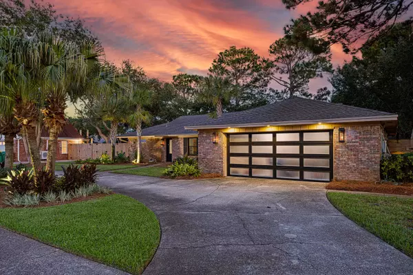 12 E Country Club Drive, Destin, FL 32541