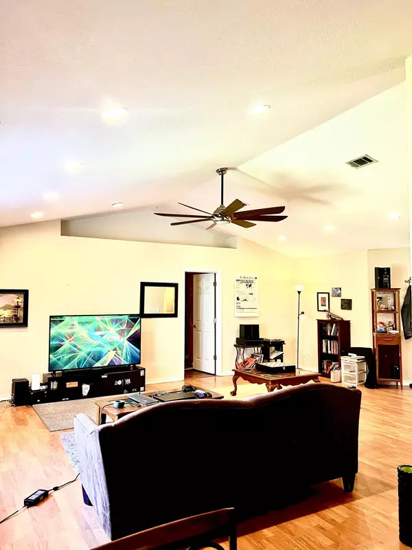 Crestview, FL 32536,5304 Whitney Court