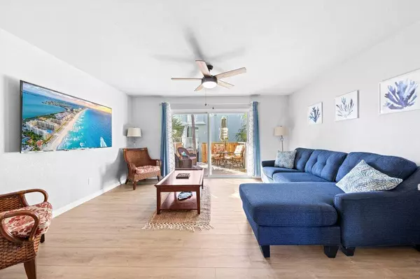 Navarre, FL 32566,1405 Tina Drive #E