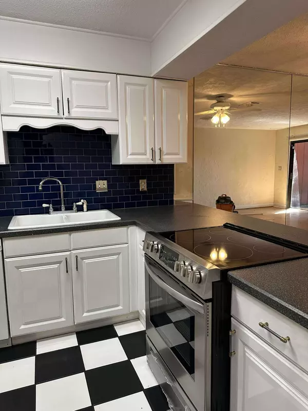 Fort Walton Beach, FL 32547,353 Woodham Court #353