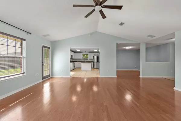 Navarre, FL 32566,2412 Kodiak Court