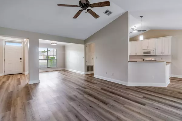 Destin, FL 32541,4030 Broken Arrow Court