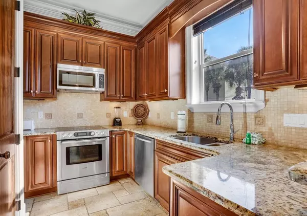 Destin, FL 32541,217 Tahitian Way