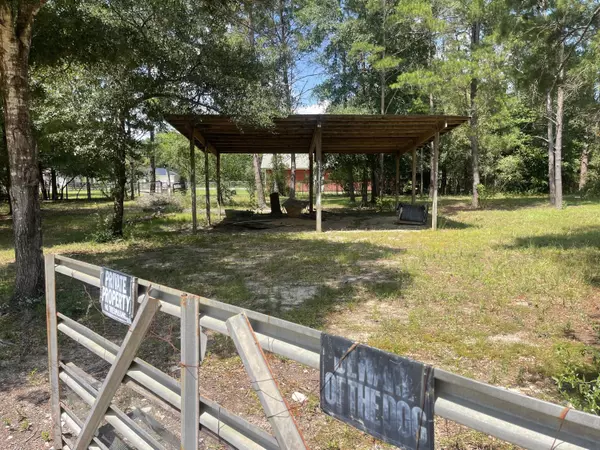 Defuniak Springs, FL 32433,45 Juniper Avenue