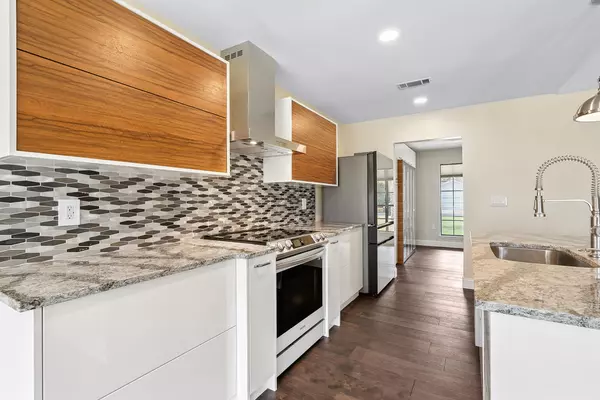 30 Ashford Court, Mary Esther, FL 32569