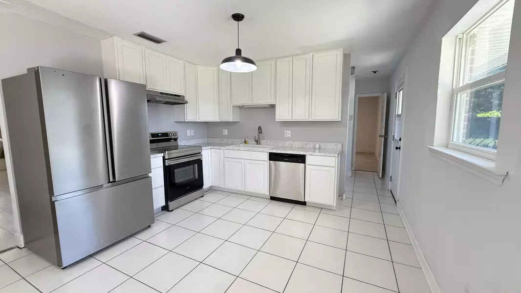 6 NW Chelsea Drive, Fort Walton Beach, FL 32547