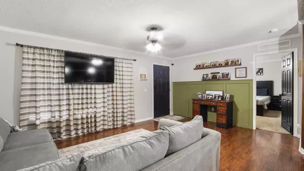 Defuniak Springs, FL 32433,663 E Picasso Circle