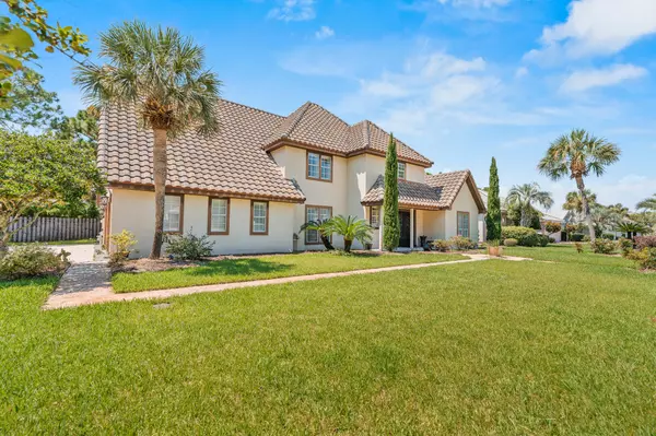 Destin, FL 32541,877 Emerald Bay Drive