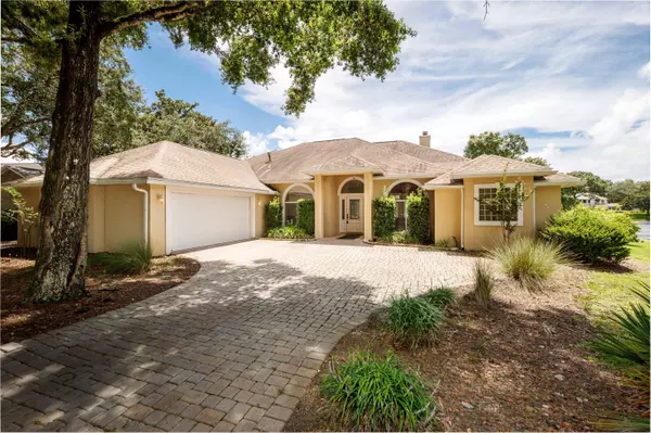 322 Oaklake Lane, Niceville, FL 32578