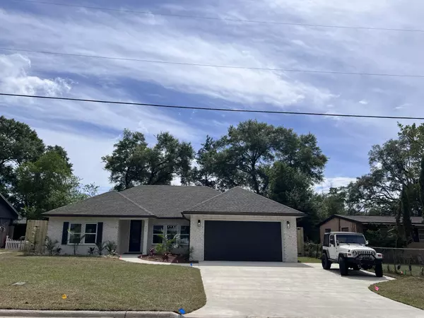353 Chicago Avenue, Valparaiso, FL 32580