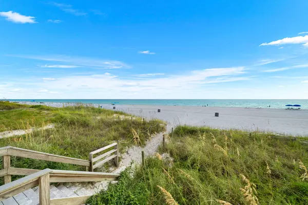 Panama City Beach, FL 32408,8601 W Surf 15 Drive  #15w
