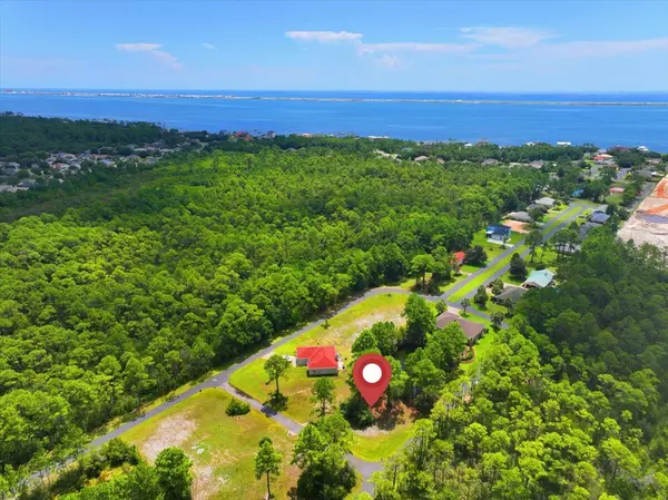 Gulf Breeze, FL 32563,1796 W Smugglers Cove Drive