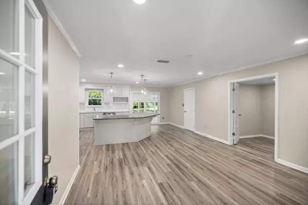 Crestview, FL 32539,3700 Poverty Creek Road