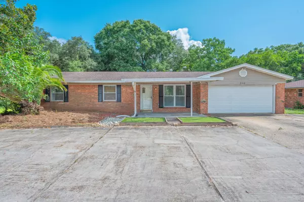 710 E Hollywood Boulevard, Mary Esther, FL 32569