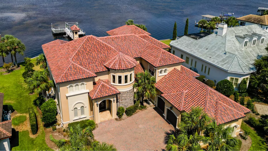 450 Admiral Court, Destin, FL 32541