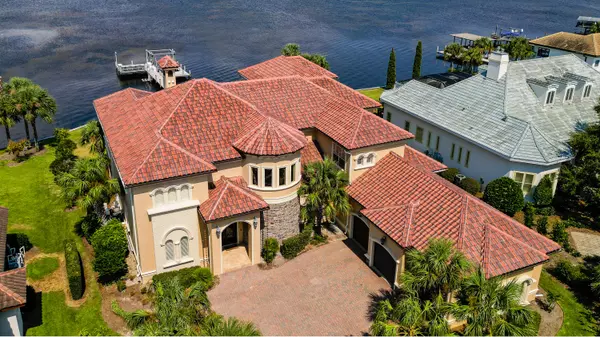 450 Admiral Court, Destin, FL 32541