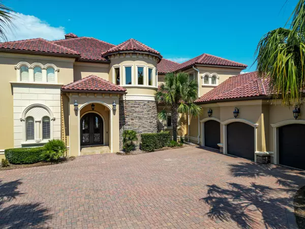 Destin, FL 32541,450 Admiral Court