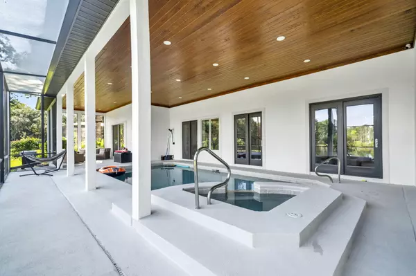 Destin, FL 32541,236 Mattie's Way