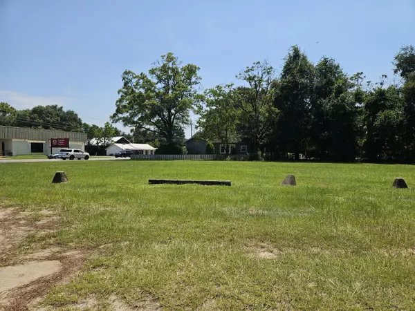 Crestview, FL 32536,.78 Acre N Seventh Avenue