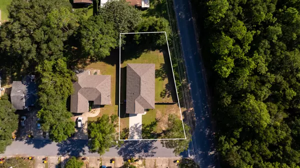 Crestview, FL 32539,104 Hampton Drive