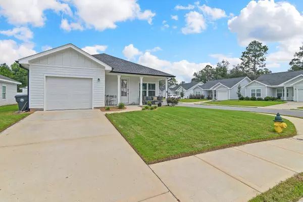 8 Alexander Way, Freeport, FL 32439