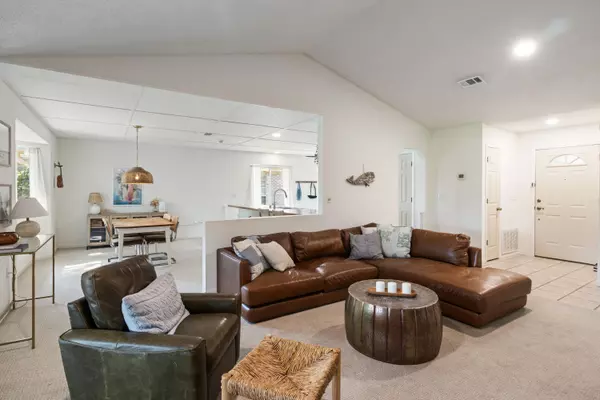 Shalimar, FL 32579,915 Shalimar Point Drive