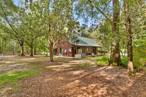 Holt, FL 32564,4923 Griffith Mill Road